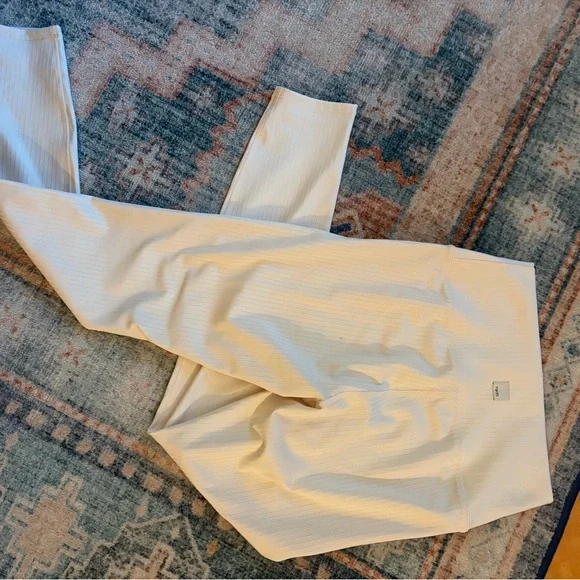 Vuori Inversion Rib Support Tank and Rib Legging set - Picture 8 of 10